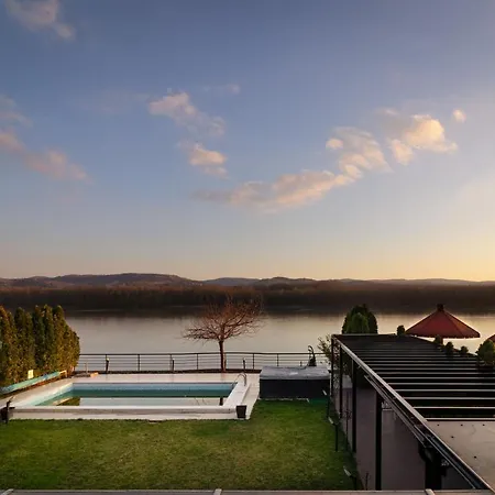 Panorama Aqualux With Free Parking 3*