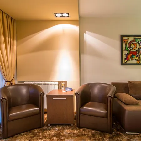 Panorama Aqualux With Free Parking 3* 노비사드