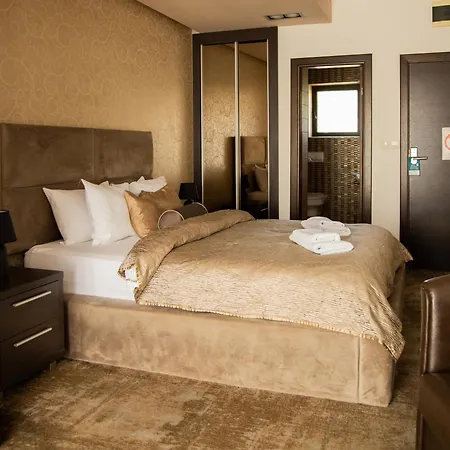 Hotel Panorama Aqualux With Free Parking Novi Sad