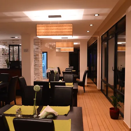 Panorama Aqualux With Free Parking Hotel