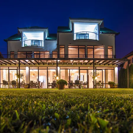 Panorama Aqualux With Free Parking Novi Sad