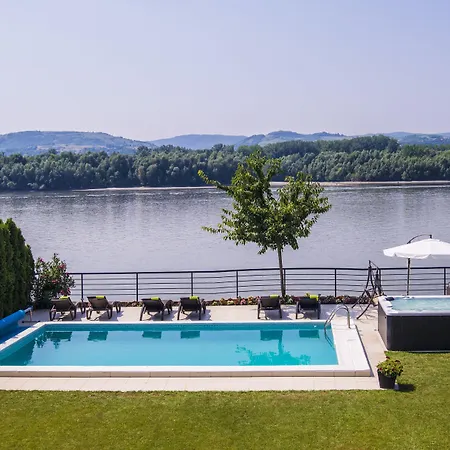 Panorama Aqualux With Free Parking 3* Novi Sad