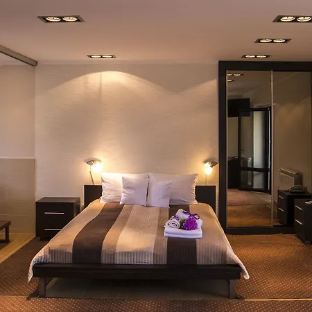 Panorama Aqualux With Free Parking 호텔 3*